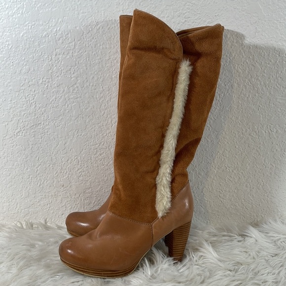 Very Volatile Andee Leather Upper Faux Fleece Lining Trim Beige Boots Size 7 - Picture 7 of 16